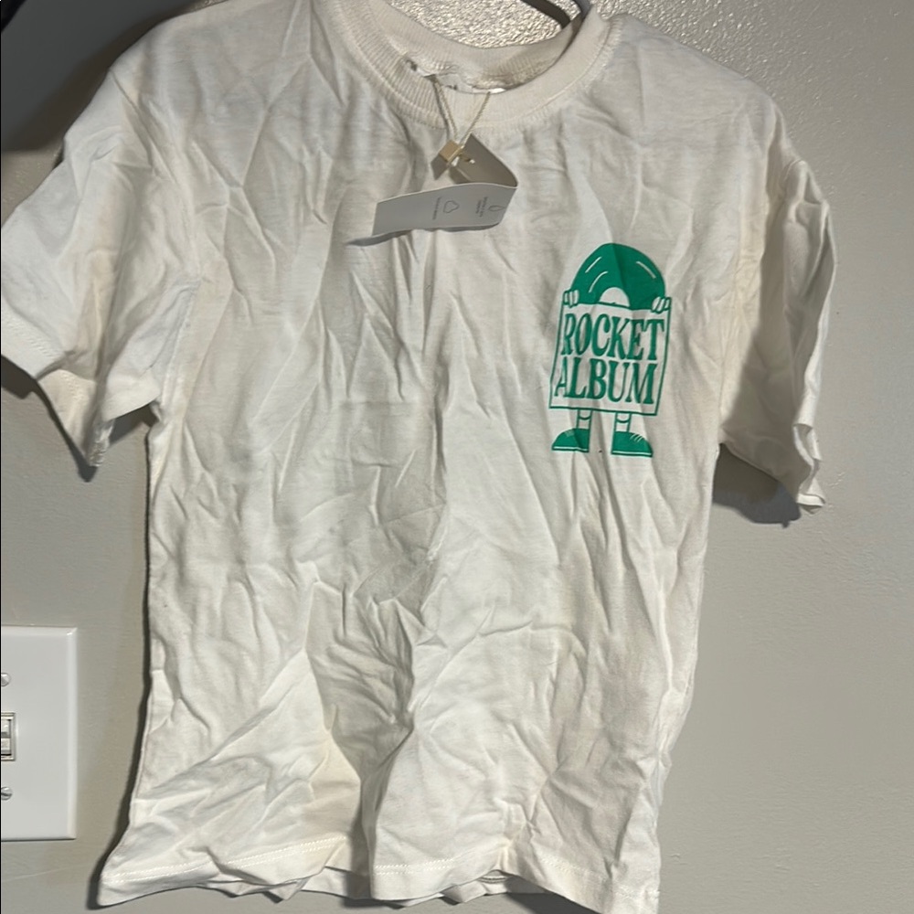 NWT! ZARA BOYS White T-Shirt with Green Rocket Album Print